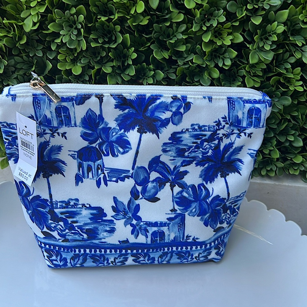 LOFT brand Blue & White Printed Bag NWT